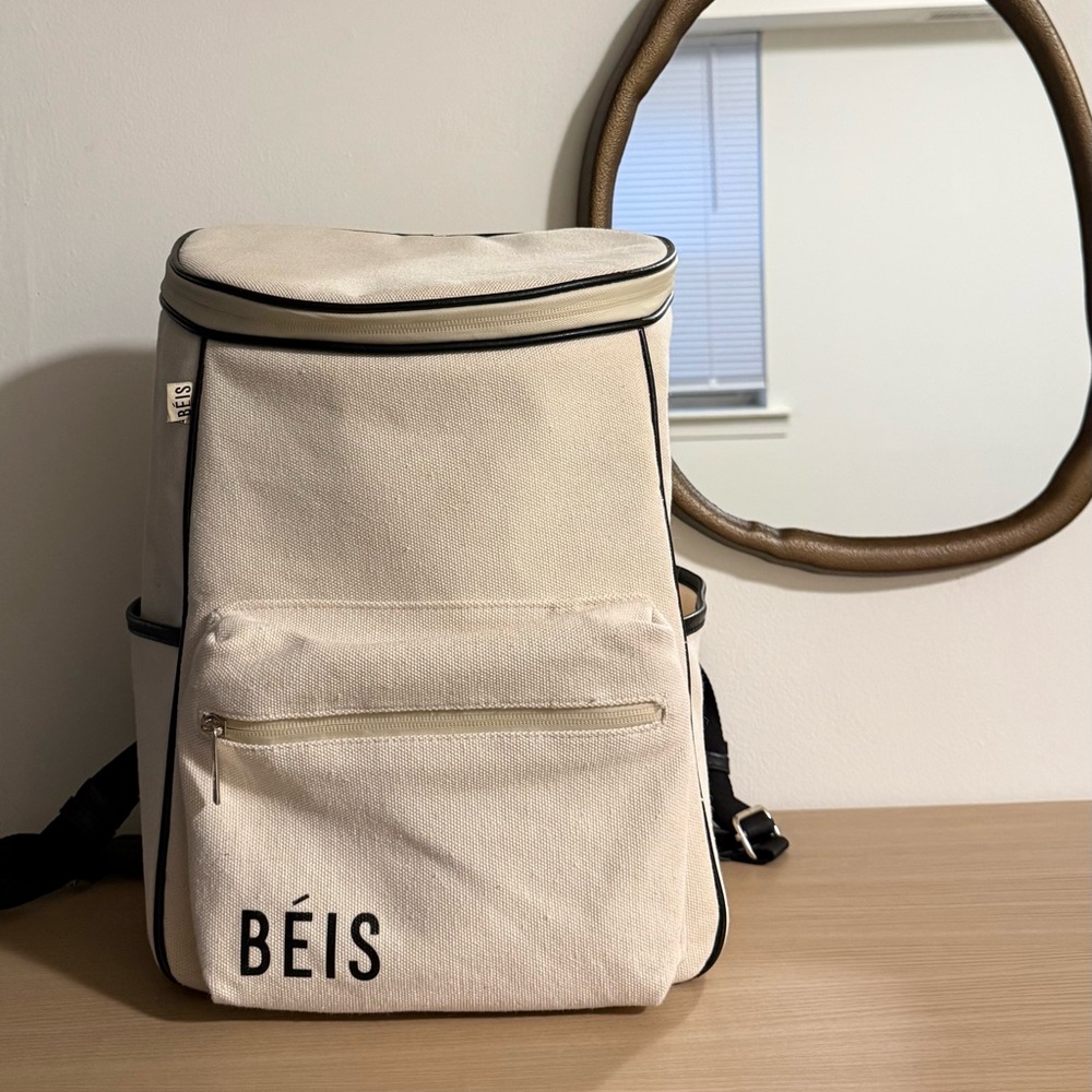 BÉIS The Cooler Backpack - Picture 2 of 4